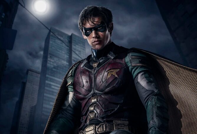 DC Universe: Revelados visuais de Robin em Titans, Arlequina e mais!