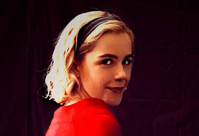 Sabrina: Confira primeiro pôster oficial da nova versão da série, pela Netflix!