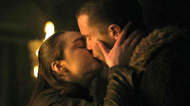 Game of Thrones: Maisie Williams fala de sua cena entre Arya em Gendry