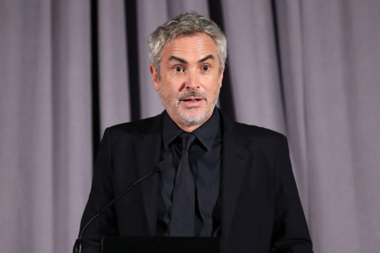 Alfonso Cuarón assina com a Apple TV