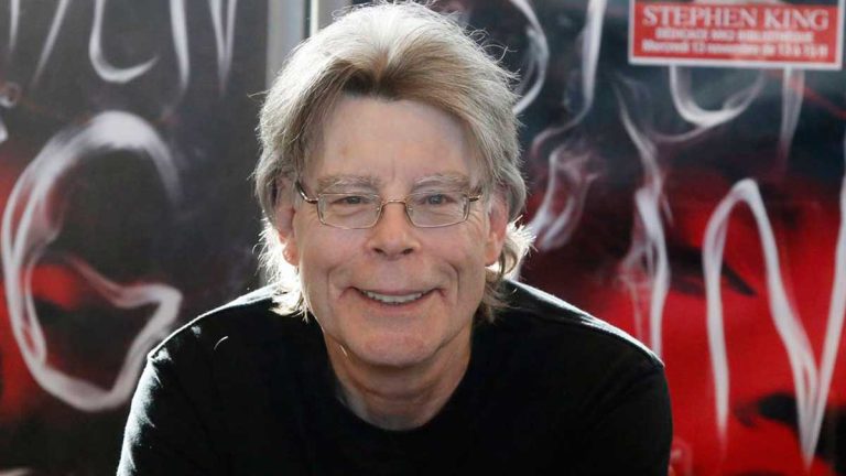 Nascido em 21 de setembro de 1947, o autor Stephen King se consagrou como o Mestre do Horror e teve dezenas de livros adaptados para o cinema