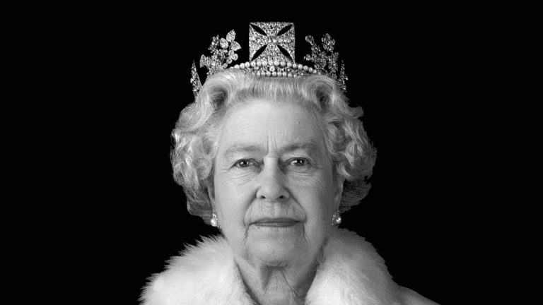 Elizabeth II: Produções sobre a ex-rainha e a Família Real